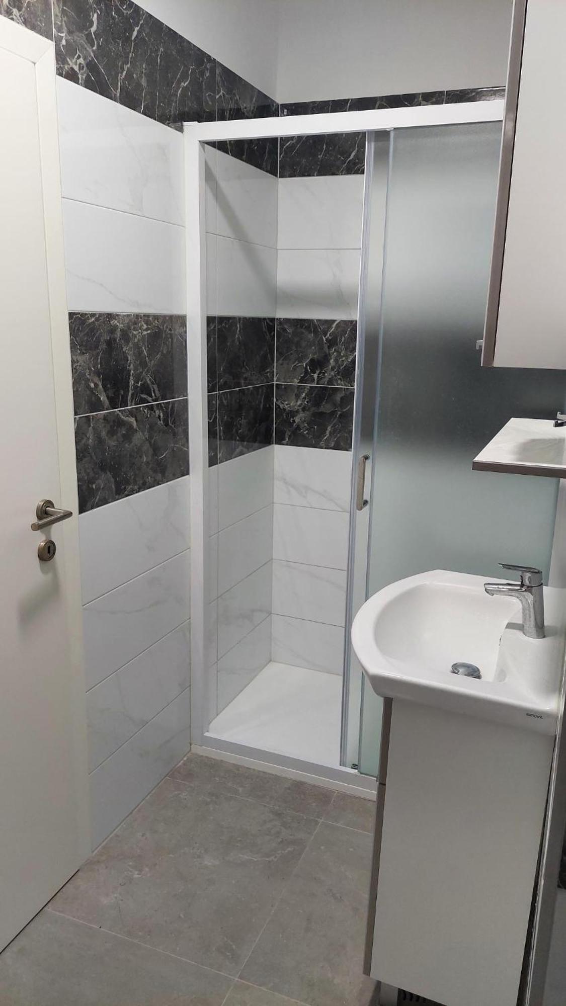 Room With Private Toilet And Terrace In City Center In Shared Apartment Split Ngoại thất bức ảnh